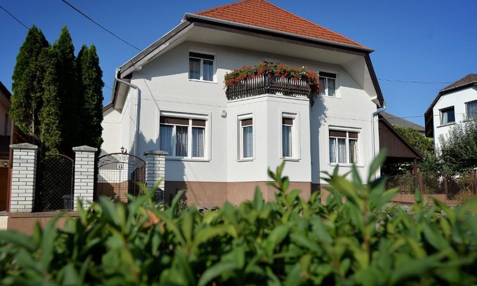 Eger Apartment | Hajdúhegy Vendégház
