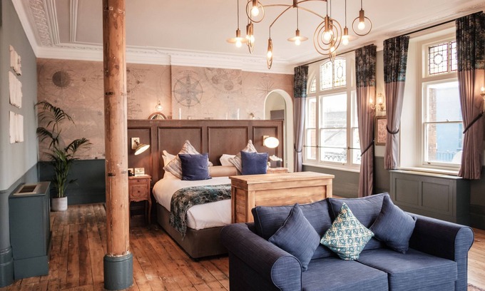 Herne Hill Hotel | Half Moon