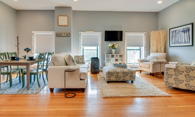 Hallowell Condo | Hallowell Gem: Steps From Granite City Park & Dtwn