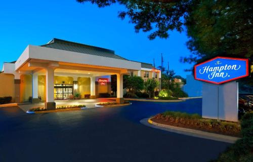 Baileys Crossroads Hotel | Hampton Inn Alexandria