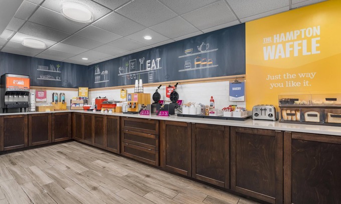 Altoona Hotel | Hampton Inn Altoona