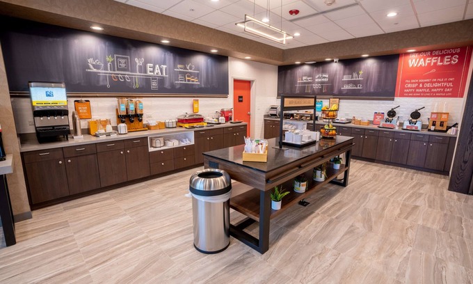 Huntley Hotel | Hampton Inn by Hilton Huntley Chicago