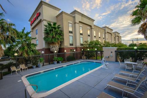 Pearland Hotel | Hampton Inn Houston-Pearland, TX