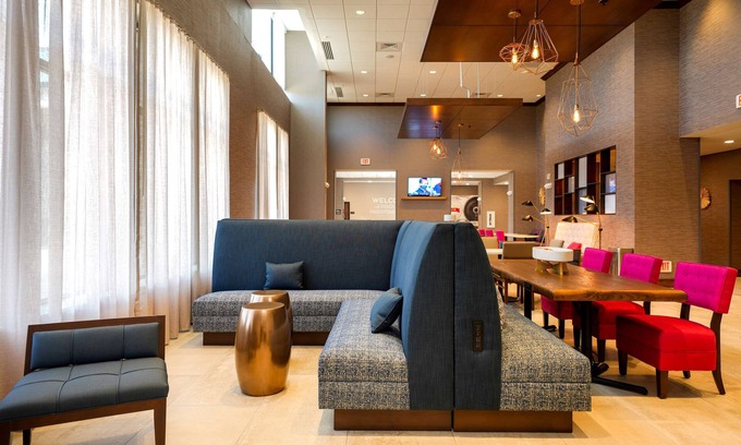 Heather Gardens Hotel | Hampton Inn & Suites Aurora South Denver