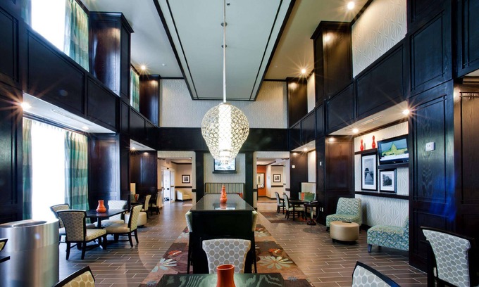 Denison Hotel | Hampton Inn & Suites Denison