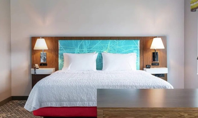 Howell Hotel | Hampton Inn & Suites Howell