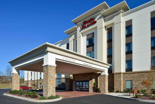 Rensselaer Hotel | Hampton Inn & Suites Albany-East Greenbush, NY