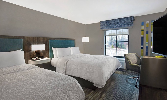 Westfield Hotel | Hampton Inn Westfield