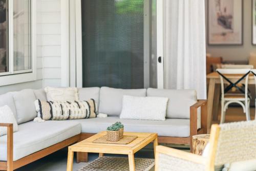 Burleigh Heads House | Hamptons by Khove