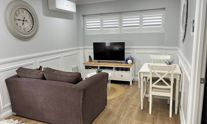 Newport Apartment | Hamptons Guesthouse in Newport