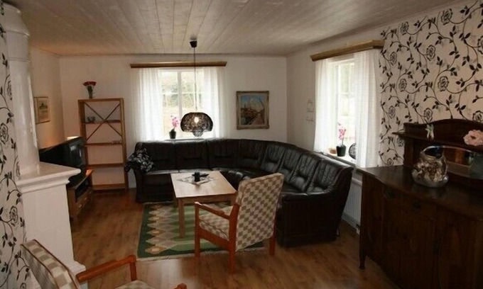 Savsjo Municipality Cottage | Harabygget - charming red/white house close to nature