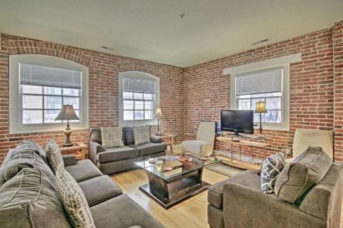 Downtown Baltimore Apartment | Harbor executive rentals Free indoor parking