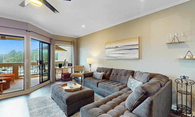 Shelter Cove Villa | Harbourside 7127