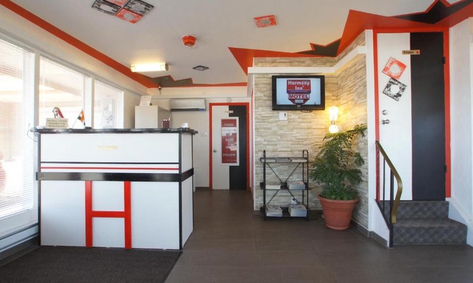 Goderich Hotel | Harmony Inn