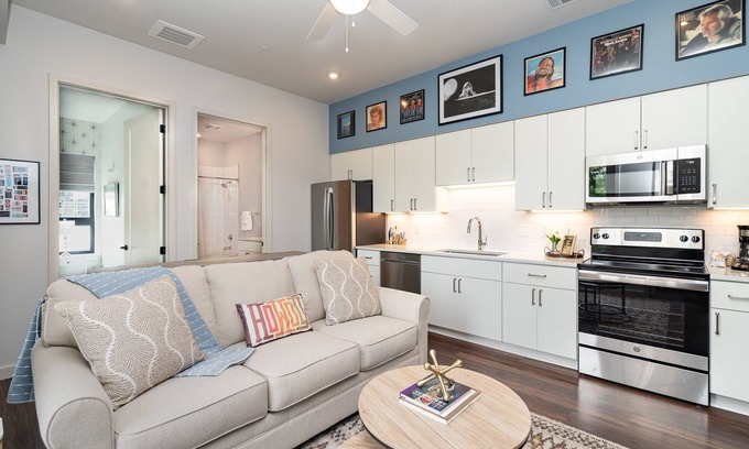 Edgehill House | Harmony Outpost-Pool & Gym-4 Mins To Broadway