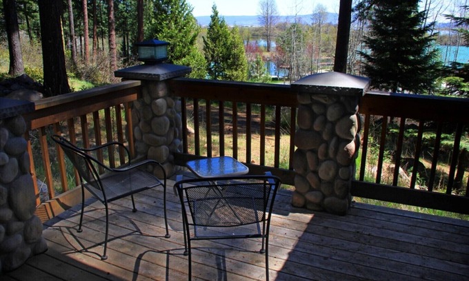Klamath Lake Cabin | Harriman Springs Resort Cabin 3 - Cabins with a View