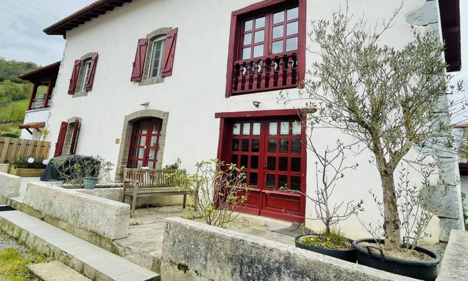Gamarthe House | Hartzaren Etxea - Gamarthe