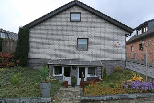 Neunkirchen-Seelscheid House | Haus Anne