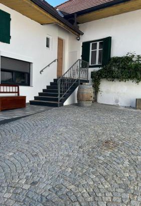 Gobelsburg Apartment | Haus Crisan- Garconniere