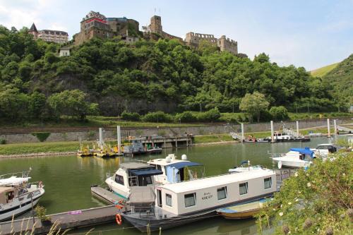 Sankt Goar Boat Rental | Hausboot Bounty