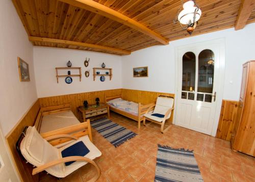 Palotabozsok House | Hauszmann Vendégház