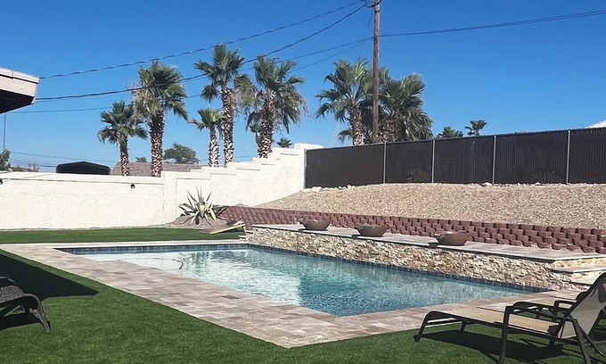 Lake Havasu City House | Havasu Poolside Escape. Sleeps 7, Boat Parking + Spa