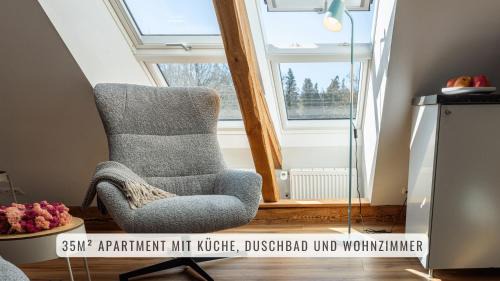 Ahrensburg Apartment | have-a-nice-Stay - helles Dachgeschoss, U-Bahn nach Hamburg 400m - Bäcker & Restaurants 500m - Lidl 800m - Zentrum 1,5km