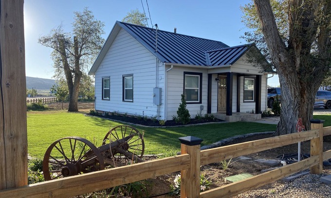 Escalante House | Haven on Highway 12