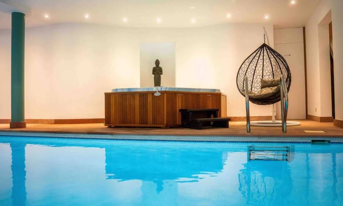 Dieweg Villa | Havre de Paix in Brussels with swimming pool, sauna and jacuzzi