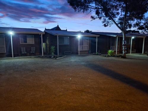 Wonoka Apartment | Hawker cabins