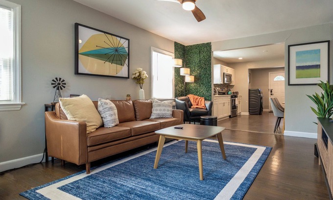 Hawthorne Apartment | Hawthorne 2Bed, Laundry In-Unit, Pets OK, Parking, Fios, Separate Entrance, Safe