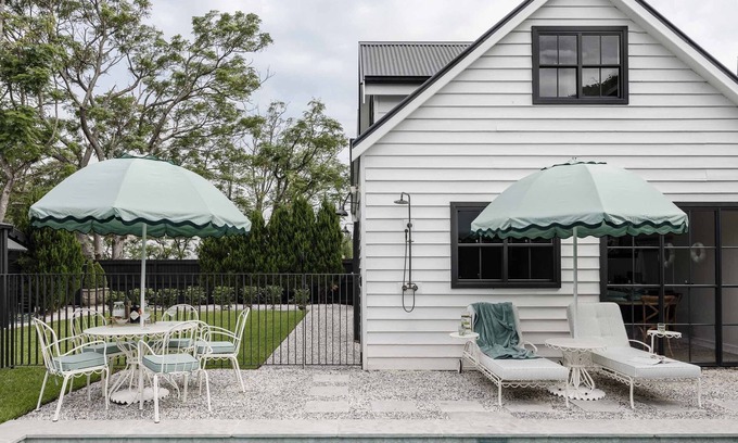 Berry House | Hazel House: Luxury, country style with pool in the heart of historical Berry.