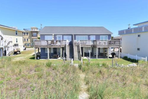 Cherry Grove Beach House | HAZELS CHILD II Beach House DIRECT OCEANFRONT Ocean and Pier Views