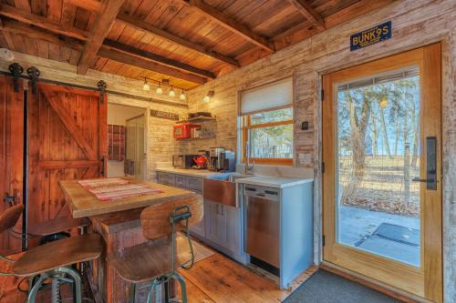 Douglas House | Hear the waves of Lake MI from Hot Tub - Dog Friendly