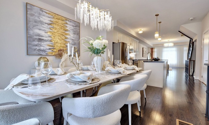 Lakeview House | Heart of Port Credit | Lakefront,Dining & Shopping