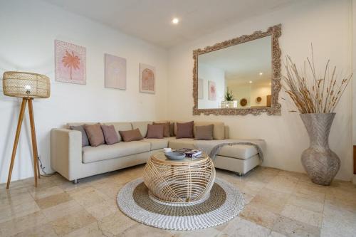 Petitenget Apartment | Heart of Seminyak 2bed 2bath 2 pools super quiet
