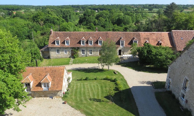 Bouesse Cottage | Heated pool, billiards, table tennis, table football, mountain biking, Badminton in the indoor room