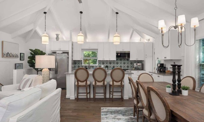 Southern Shores House | Heated Pool, Dog Friendly, Hot Tub, Walk to Beach