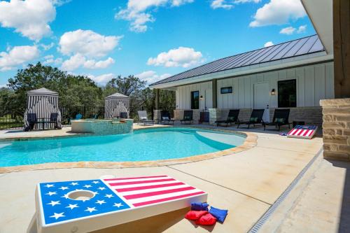 Sabinal House | Heated Pool Movie Theater Hot Tub Games Sleeps 28