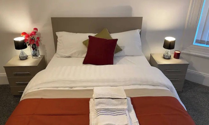 Heaton House | Heaton Park Road Professional Lets