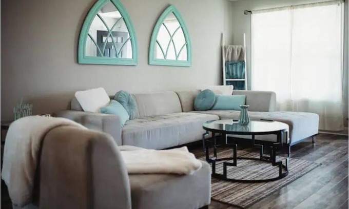 Clarksville House | HeavenScent Relaxation Home + Fire pit Area