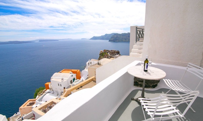 Oia House | Hector Caldera Nest Oia Santorini