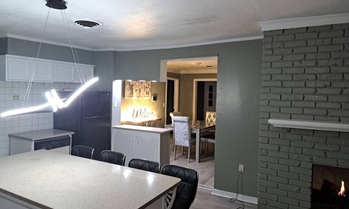 Blytheville House | Heidi’s Hide-Out LLC Airbnb