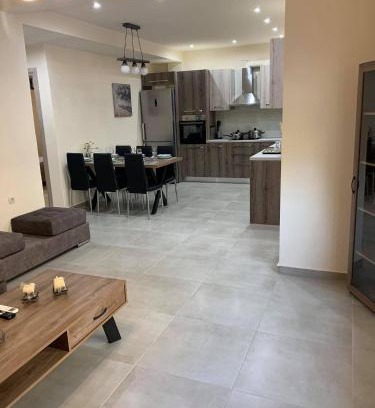 Nea Alikarnassos Apartment | Helen`s Luxury Apartment