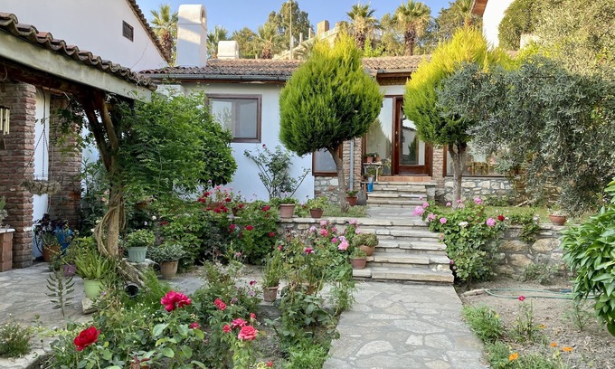 Selcuk House | Helios House, Stunning garden sleeps 4 amazing central location