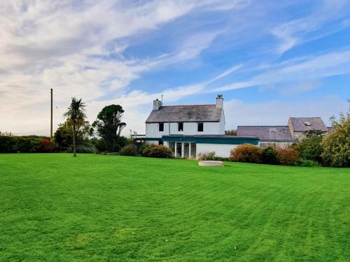 Llanfaethlu House | Hen Ysgol