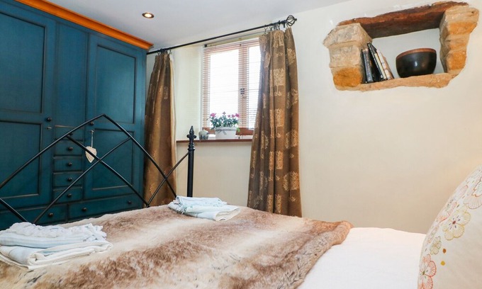 Moreton-in-Marsh Cottage | Henmarsh Cottage, MORETON-IN-MARSH