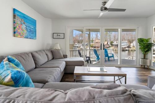 Ocean Pines House | Heron Hideaway Canal-Front 3-Bedroom Home in Ocean Pines, MD, Near Ocean City Beaches