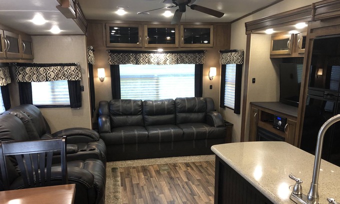 Grantville House | Hershey Luxury RV & Campsite