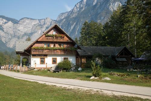 Ukanc House | Hiša Erlah